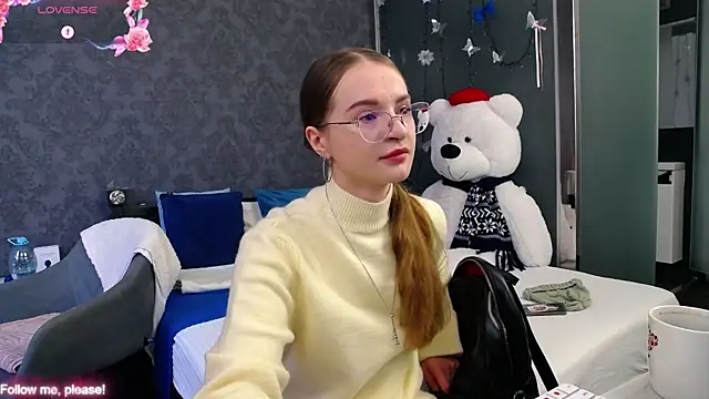 KateJonson online show from November 2025 07:30:01 AM