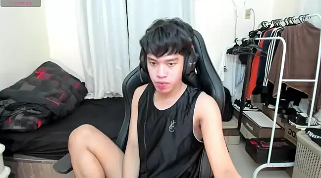 Snapshot of Lightjt04 chatting on March 2025 02:20:02 AM Lightjt04 online show from March 2025 02:20:02 AM