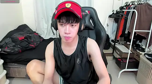 Snapshot of Lightjt04 chatting on March 2025 09:57:01 AM Lightjt04 online show from March 2025 09:57:01 AM