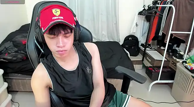 Snapshot of Lightjt04 chatting on March 2025 01:02:01 PM Lightjt04 online show from March 2025 01:02:01 PM