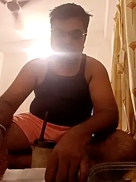Snapshot of Desi_Londa_143 chatting on September 2025 04:32:02 PM Desi Londa 143 online show from September 2025 04:32:02 PM