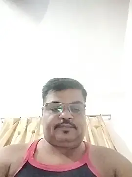 Snapshot of Desi_Londa_143 chatting on October 2025 04:15:02 PM Desi Londa 143 online show from October 2025 04:15:02 PM