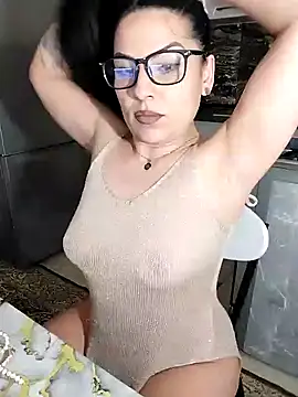 hot-babygirl online show from March 2025 12:59:02 AM