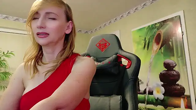 HotLana69 online show from February 2025 05:35:01 PM