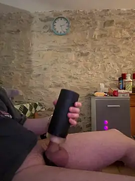 yann2392 online show from May 2026 03:06:01 PM