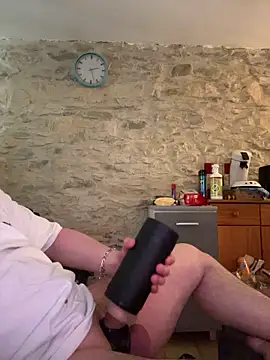 yann2392 online show from May 2026 01:18:02 PM