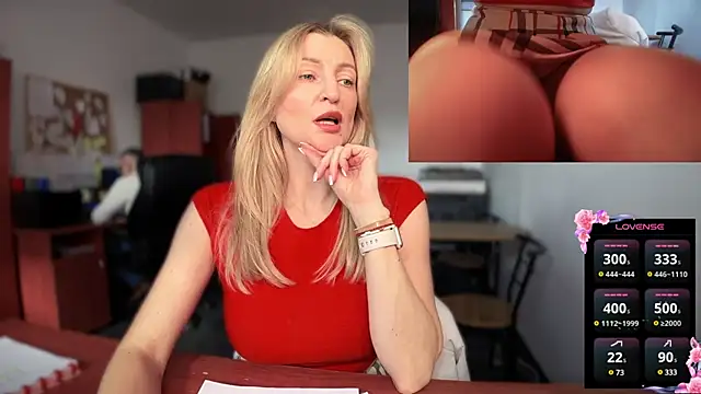 Snapshot of legsLONG chatting on February 2025 10:55:01 AM legsLONG online show from February 2025 10:55:01 AM