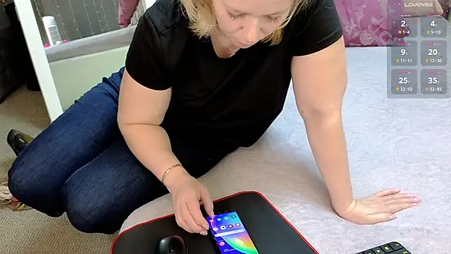 Snapshot of Lorabigass chatting on January 2025 09:28:02 AM Lorabigass online show from January 2025 09:28:02 AM