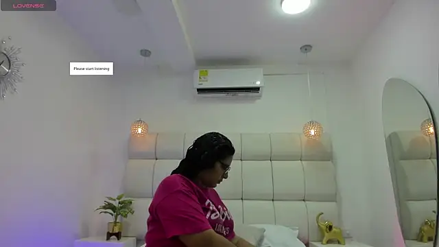 DanielleEvans  online show from November 2025 11:21:01 AM