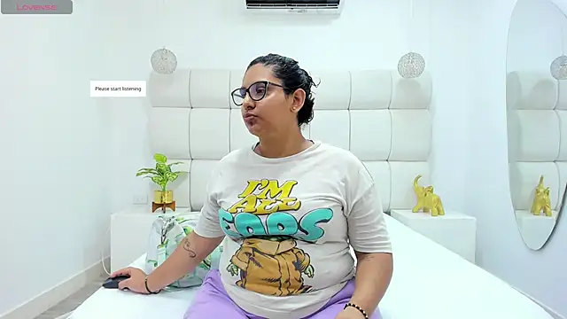 DanielleEvans  online show from November 2025 11:21:01 AM