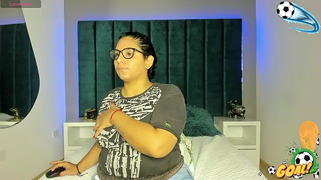 DanielleEvans  online show from January 2026 11:26:01 AM