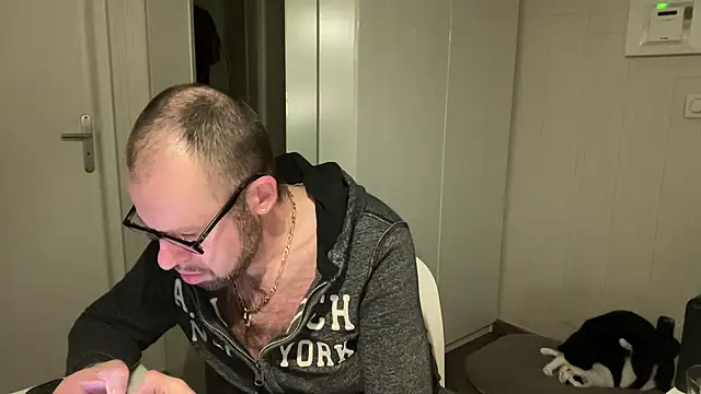 FABIOGLASSES online show from November 2025 10:20:02 PM