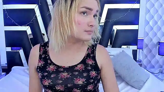 Snapshot of katya_kozlov chatting on February 2025 04:25:01 AM katya kozlov online show from February 2025 04:25:01 AM