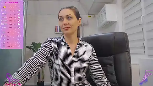 EllaMilf  online show from February 2025 11:41:02 PM