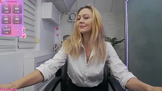 EllaMilf  online show from October 2025 04:07:02 PM