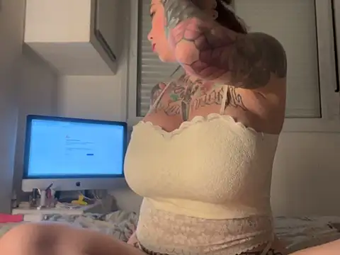 SabrinaRussel online show from March 2025 09:04:01 PM