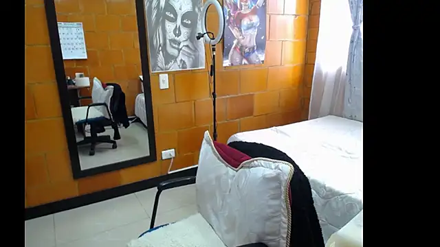 Snapshot of charlote_temple chatting on January 2025 03:04:01 PM charlote temple online show from January 2025 03:04:01 PM