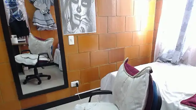 Snapshot of charlote_temple chatting on October 2025 02:50:01 PM charlote temple online show from October 2025 02:50:01 PM