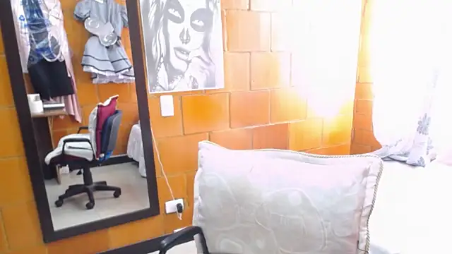 Snapshot of charlote_temple chatting on October 2025 02:17:02 PM charlote temple online show from October 2025 02:17:02 PM