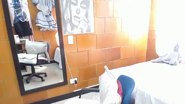 Snapshot of charlote_temple chatting on October 2025 01:43:02 PM charlote temple online show from October 2025 01:43:02 PM