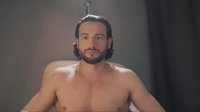 Snapshot of Keen___Luckystrike chatting on January 2026 01:04:01 PM Keen Luckystrike online show from January 2026 01:04:01 PM