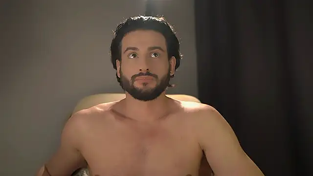 Snapshot of Keen___Luckystrike chatting on March 2026 10:43:01 AM Keen Luckystrike online show from March 2026 10:43:01 AM