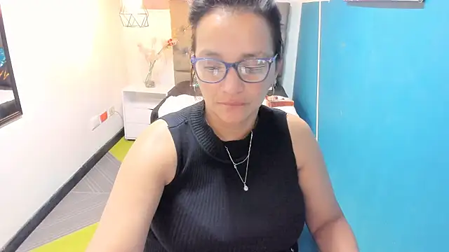 Snapshot of MarilynMiilf_ chatting on December 2024 04:54:02 AM MarilynMiilf online show from December 2024 04:54:02 AM