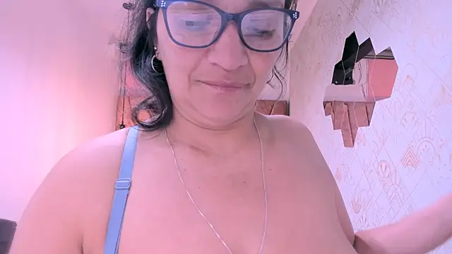 Snapshot of MarilynMiilf_ chatting on September 2025 07:43:01 AM MarilynMiilf online show from September 2025 07:43:01 AM