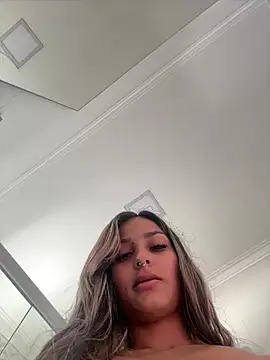 Snapshot of AliceStone19 chatting on March 2025 04:33:01 PM AliceStone19 online show from March 2025 04:33:01 PM