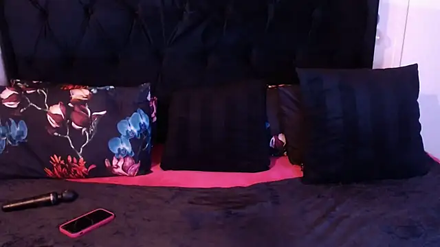 Snapshot of Ducheess chatting on October 2025 11:09:02 PM Ducheess online show from October 2025 11:09:02 PM