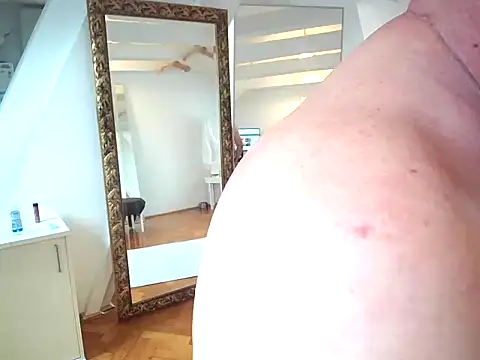 Snapshot of tobi_jerker chatting on September 2025 10:31:02 AM tobi jerker online show from September 2025 10:31:02 AM