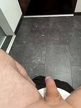 Snapshot of Andy7430 chatting on January 2025 09:37:02 AM Andy7430 online show from January 2025 09:37:02 AM