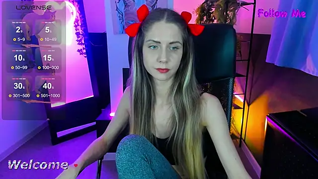 Snapshot of GrayceWild chatting on January 2025 11:43:02 AM GrayceWild online show from January 2025 11:43:02 AM