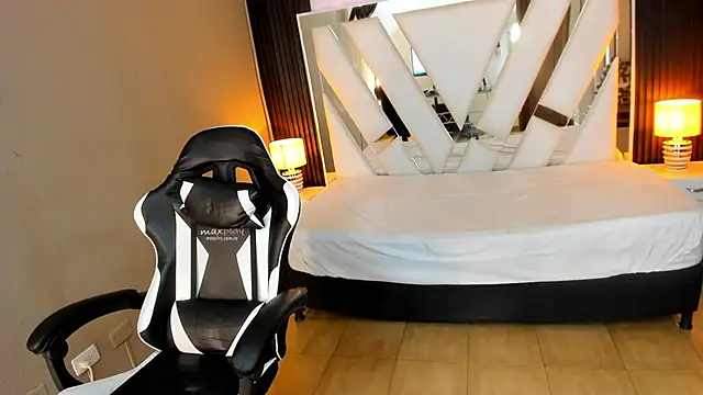 Linda4Petite online show from January 2026 06:46:02 PM