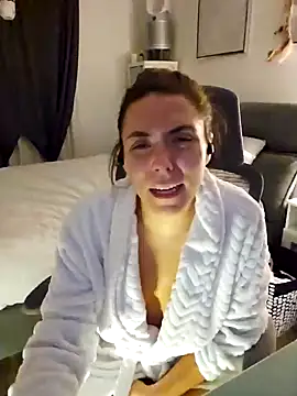 Ellie-L-Elizabeth online show from February 2025 01:43:01 AM