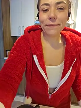 Snapshot of Ellie-L-Elizabeth chatting on December 2025 05:20:01 PM Ellie-L-Elizabeth online show from December 2025 05:20:01 PM