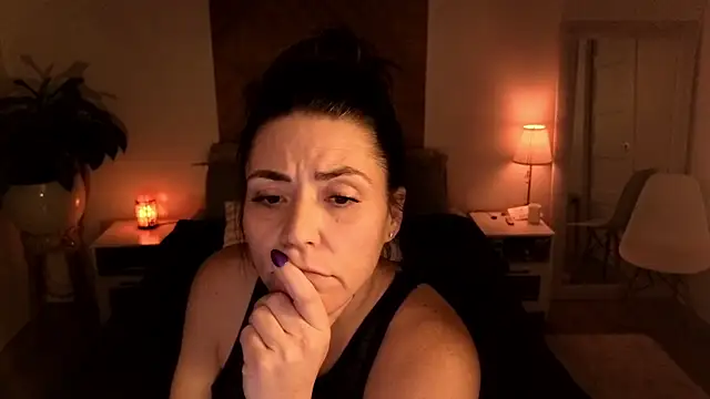 Snapshot of Ellie-L-Elizabeth chatting on January 2026 04:29:01 AM Ellie-L-Elizabeth online show from January 2026 04:29:01 AM