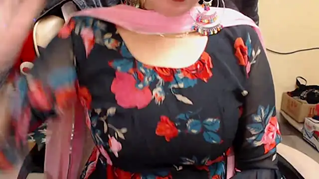 Naughty Kashish online show from December 2025 06:31:01 AM