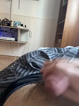 Snapshot of RenaudS-02 chatting on February 2025 08:24:01 AM RenaudS-02 online show from February 2025 08:24:01 AM