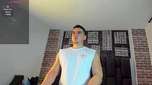Snapshot of leyton_flex chatting on January 2025 11:18:01 PM leyton flex online show from January 2025 11:18:01 PM