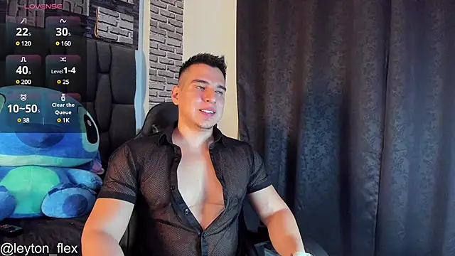 Snapshot of leyton_flex chatting on March 2025 02:58:02 AM leyton flex online show from March 2025 02:58:02 AM