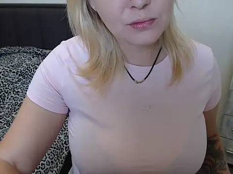 leeilawow online show from September 2025 06:24:01 AM