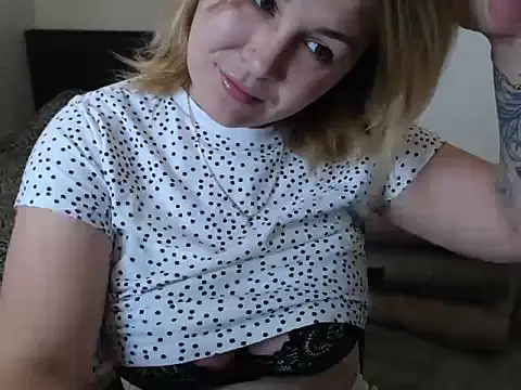 Snapshot of leeilawow chatting on May 2026 06:20:01 AM leeilawow online show from May 2026 06:20:01 AM