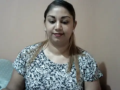 bellachow10 online show from December 2025 10:20:02 AM