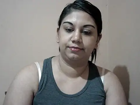 Snapshot of bellachow10 chatting on May 2026 06:50:02 PM bellachow10 online show from May 2026 06:50:02 PM