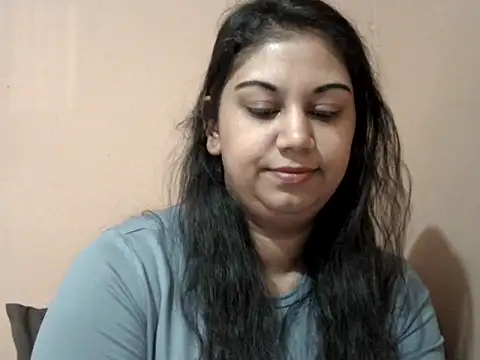 Snapshot of bellachow10 chatting on June 2026 06:15:01 AM bellachow10 online show from June 2026 06:15:01 AM