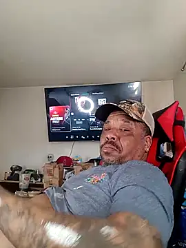 Snapshot of yellowwetfox chatting on March 2025 09:11:02 PM yellowwetfox online show from March 2025 09:11:02 PM