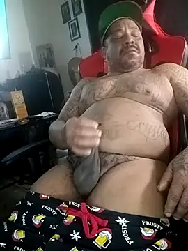 Snapshot of yellowwetfox chatting on March 2025 09:21:01 AM yellowwetfox online show from March 2025 09:21:01 AM