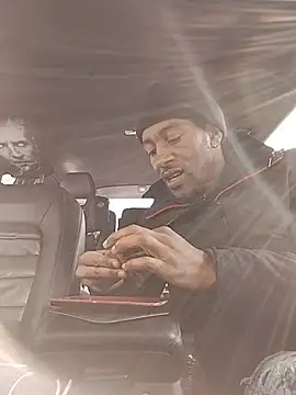 markquanna online show from December 2025 06:57:02 PM