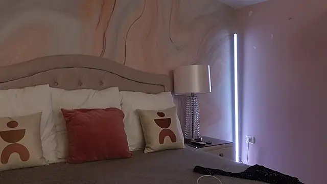 OliviaSirena online show from October 2025 07:34:01 PM